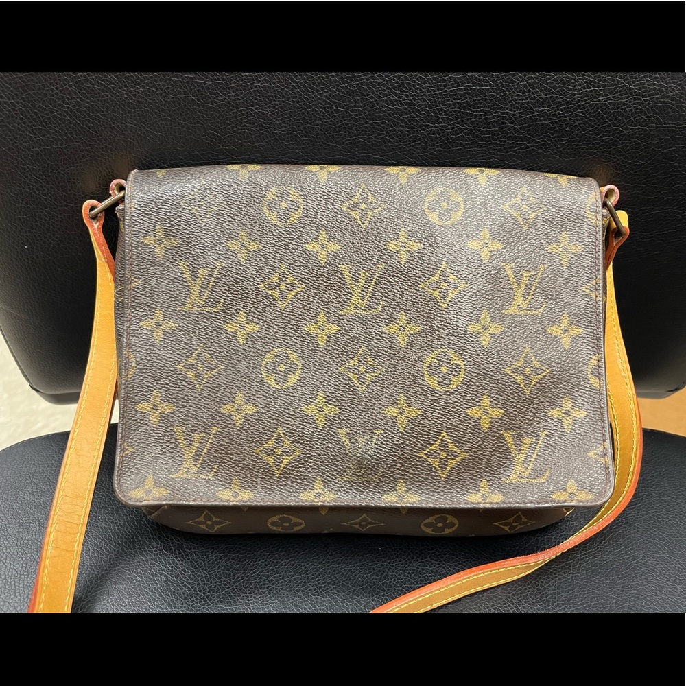 Louis Vuitton Tango w/ Long strap